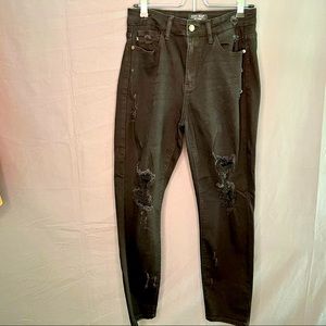 Judy Blue Size 7/28 Black Distressed Boyfriend Jean